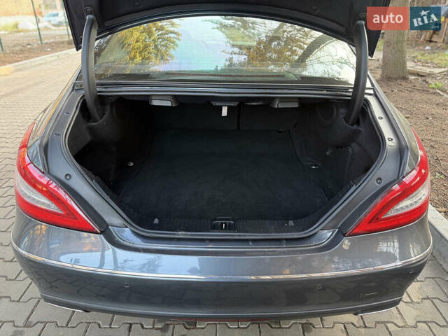 Серый Мерседес ЦЛС-Класс, объемом двигателя 3 л и пробегом 384 тыс. км за 17450 $, фото 34 на Automoto.ua