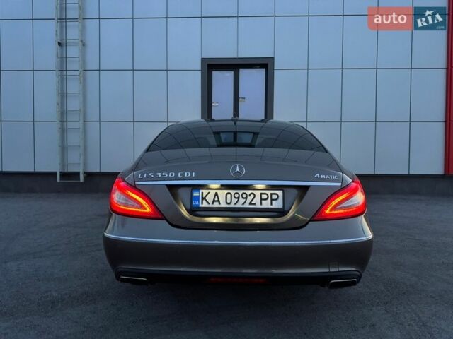 Сірий Мерседес ЦЛС-Клас, об'ємом двигуна 3 л та пробігом 136 тис. км за 24900 $, фото 9 на Automoto.ua