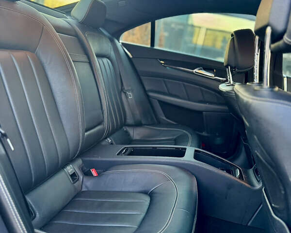 Серый Мерседес ЦЛС-Класс, объемом двигателя 4.66 л и пробегом 167 тыс. км за 19000 $, фото 29 на Automoto.ua