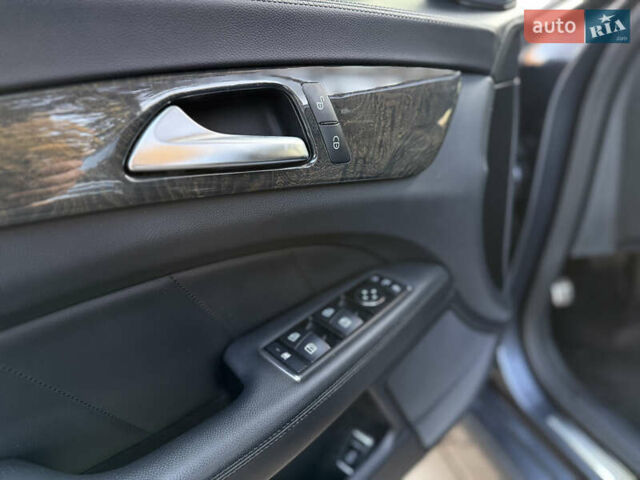 Серый Мерседес ЦЛС-Класс, объемом двигателя 3 л и пробегом 384 тыс. км за 17450 $, фото 21 на Automoto.ua