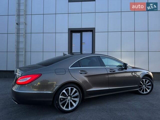 Сірий Мерседес ЦЛС-Клас, об'ємом двигуна 3 л та пробігом 136 тис. км за 24900 $, фото 11 на Automoto.ua