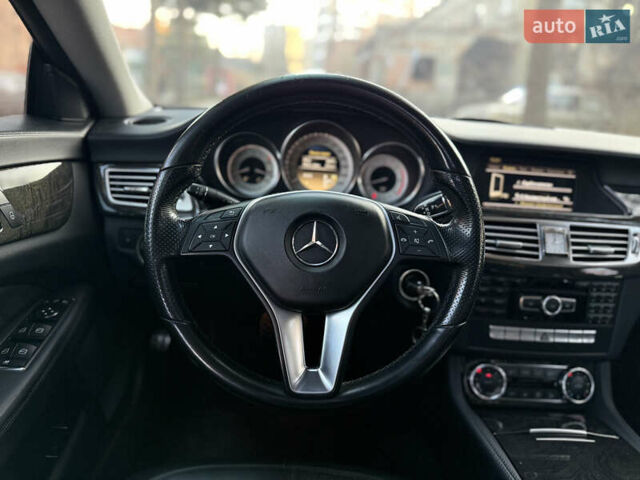 Серый Мерседес ЦЛС-Класс, объемом двигателя 3 л и пробегом 384 тыс. км за 17450 $, фото 18 на Automoto.ua