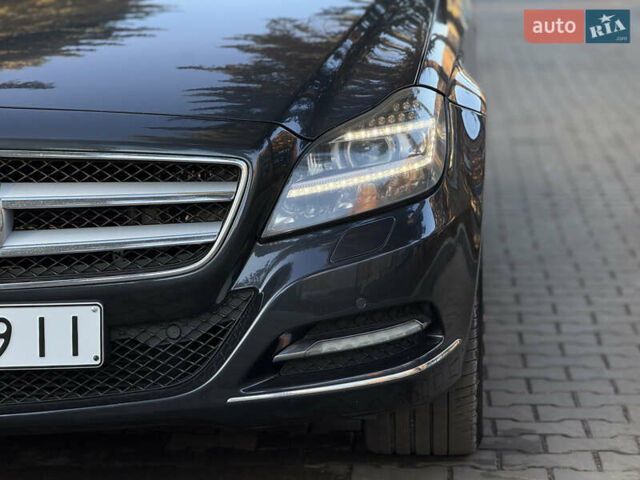 Серый Мерседес ЦЛС-Класс, объемом двигателя 3 л и пробегом 384 тыс. км за 17450 $, фото 33 на Automoto.ua