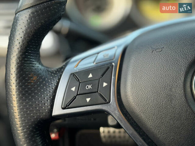 Серый Мерседес ЦЛС-Класс, объемом двигателя 4.66 л и пробегом 167 тыс. км за 19000 $, фото 17 на Automoto.ua