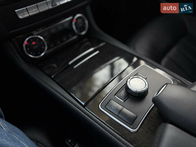 Серый Мерседес ЦЛС-Класс, объемом двигателя 3 л и пробегом 384 тыс. км за 17450 $, фото 26 на Automoto.ua