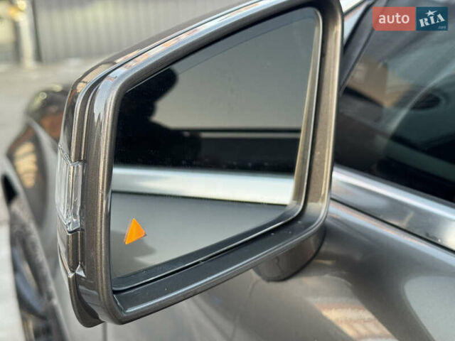 Серый Мерседес ЦЛС-Класс, объемом двигателя 4.66 л и пробегом 167 тыс. км за 19000 $, фото 10 на Automoto.ua