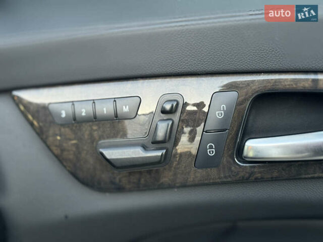 Серый Мерседес ЦЛС-Класс, объемом двигателя 4.66 л и пробегом 167 тыс. км за 19000 $, фото 32 на Automoto.ua