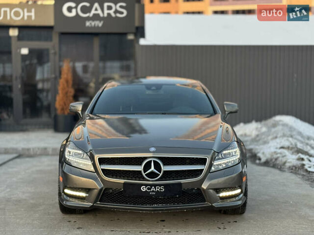 Серый Мерседес ЦЛС-Класс, объемом двигателя 4.66 л и пробегом 167 тыс. км за 19000 $, фото 1 на Automoto.ua