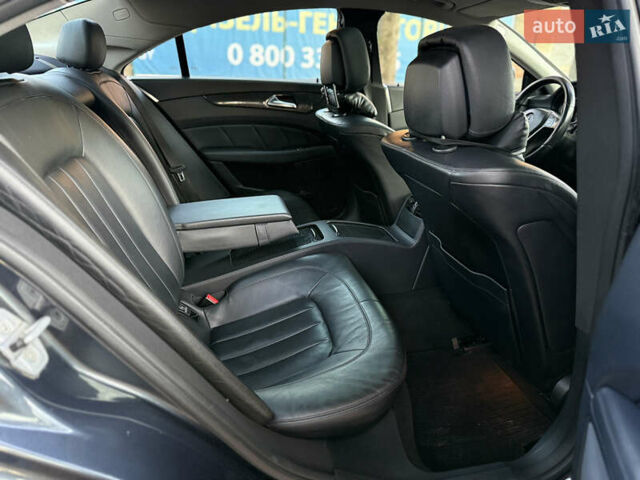Серый Мерседес ЦЛС-Класс, объемом двигателя 3 л и пробегом 384 тыс. км за 17450 $, фото 17 на Automoto.ua