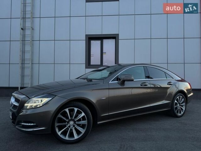 Сірий Мерседес ЦЛС-Клас, об'ємом двигуна 3 л та пробігом 136 тис. км за 24900 $, фото 2 на Automoto.ua
