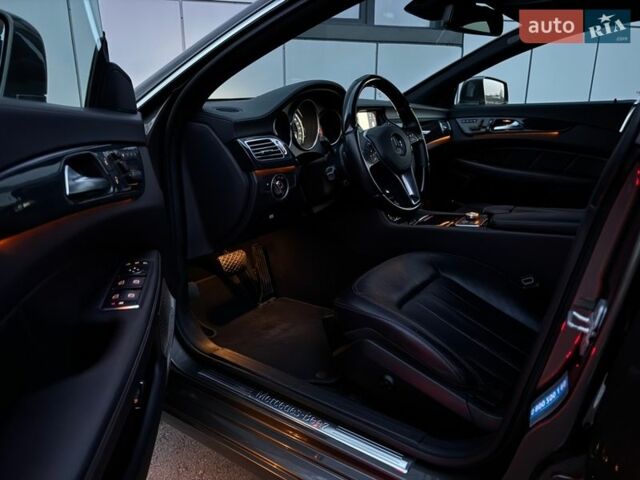 Сірий Мерседес ЦЛС-Клас, об'ємом двигуна 3 л та пробігом 136 тис. км за 24900 $, фото 29 на Automoto.ua