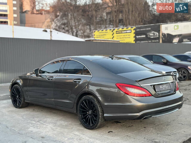Серый Мерседес ЦЛС-Класс, объемом двигателя 4.66 л и пробегом 167 тыс. км за 19000 $, фото 7 на Automoto.ua
