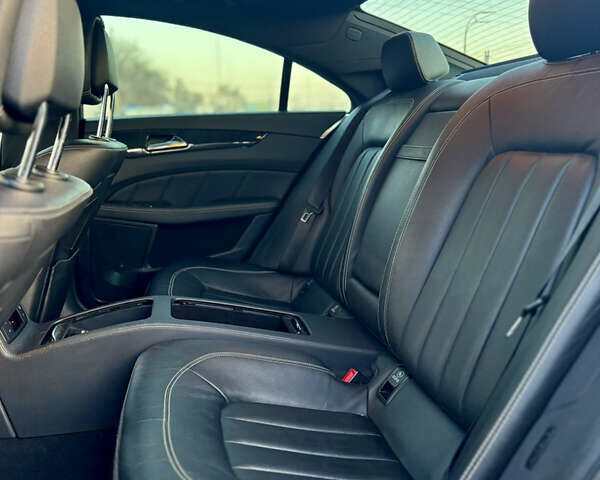 Серый Мерседес ЦЛС-Класс, объемом двигателя 4.66 л и пробегом 167 тыс. км за 19000 $, фото 27 на Automoto.ua