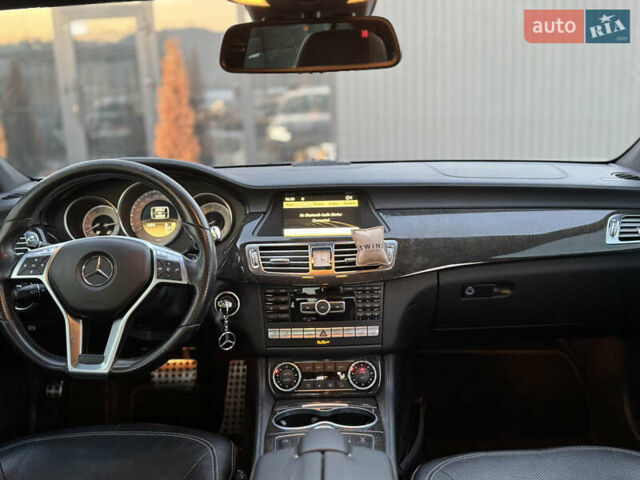 Серый Мерседес ЦЛС-Класс, объемом двигателя 4.66 л и пробегом 167 тыс. км за 19000 $, фото 30 на Automoto.ua