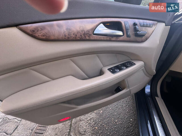 Серый Мерседес ЦЛС-Класс, объемом двигателя 2.2 л и пробегом 165 тыс. км за 22900 $, фото 11 на Automoto.ua