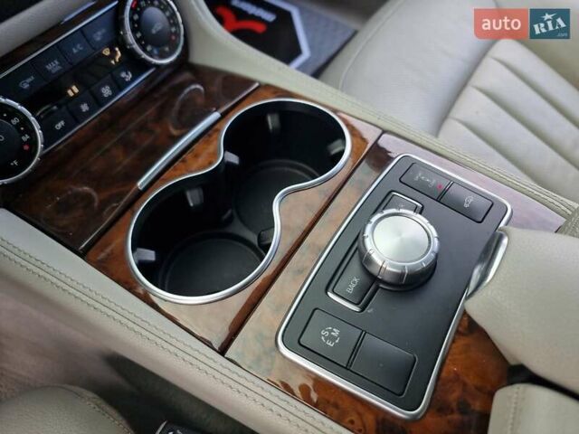 Мерседес ЦЛС-Класс 2014 в Киеве на Automoto.ua Серый Мерседес ЦЛС-Класс, объемом двигателя 4.66 л и пробегом 197 тыс. км за 21500 $, фото 62 на Automoto.ua