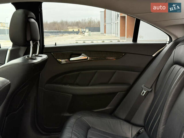 Серый Мерседес ЦЛС-Класс, объемом двигателя 3 л и пробегом 134 тыс. км за 21500 $, фото 48 на Automoto.ua