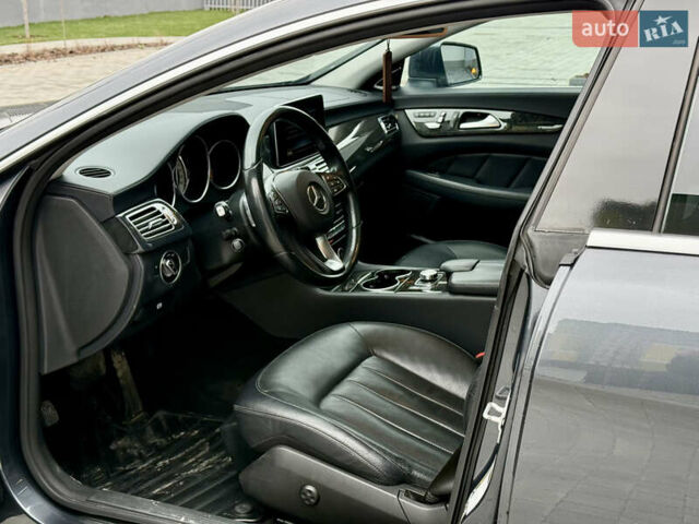 Серый Мерседес ЦЛС-Класс, объемом двигателя 3 л и пробегом 134 тыс. км за 21500 $, фото 31 на Automoto.ua