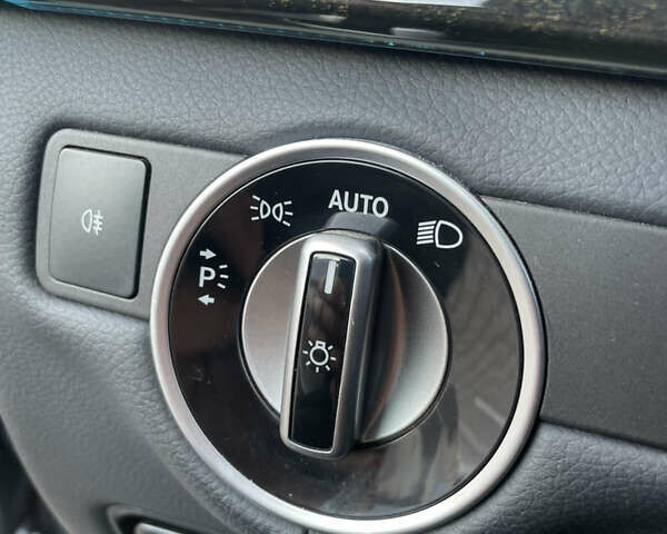 Серый Мерседес ЦЛС-Класс, объемом двигателя 2.14 л и пробегом 85 тыс. км за 29999 $, фото 53 на Automoto.ua