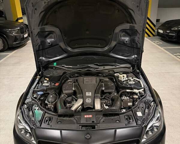 Серый Мерседес ЦЛС-Класс, объемом двигателя 5.46 л и пробегом 113 тыс. км за 70000 $, фото 6 на Automoto.ua