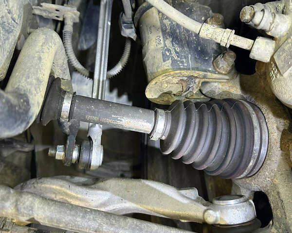 Серый Мерседес ЦЛС-Класс, объемом двигателя 2.2 л и пробегом 148 тыс. км за 23999 $, фото 22 на Automoto.ua