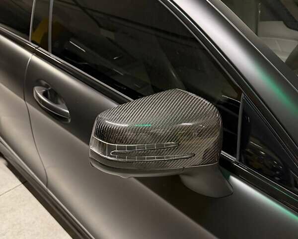 Серый Мерседес ЦЛС-Класс, объемом двигателя 5.46 л и пробегом 113 тыс. км за 70000 $, фото 11 на Automoto.ua