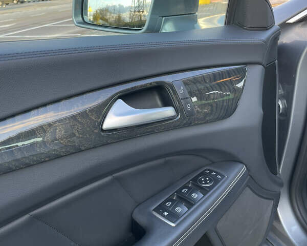 Серый Мерседес ЦЛС-Класс, объемом двигателя 2.14 л и пробегом 85 тыс. км за 29999 $, фото 56 на Automoto.ua