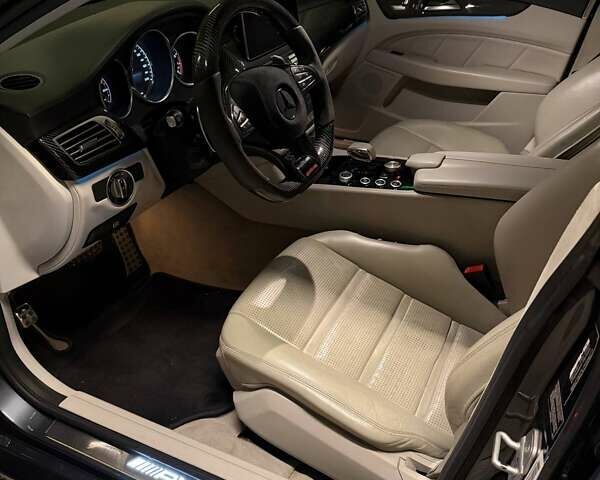 Серый Мерседес ЦЛС-Класс, объемом двигателя 5.46 л и пробегом 113 тыс. км за 70000 $, фото 15 на Automoto.ua