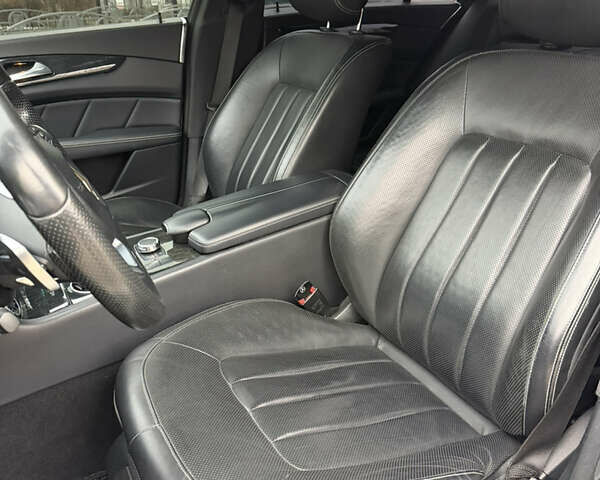 Серый Мерседес ЦЛС-Класс, объемом двигателя 3 л и пробегом 149 тыс. км за 28000 $, фото 5 на Automoto.ua