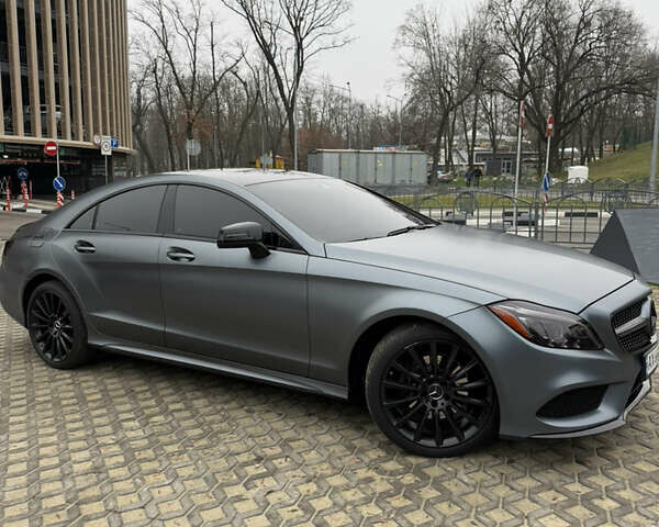 Серый Мерседес ЦЛС-Класс, объемом двигателя 3 л и пробегом 149 тыс. км за 28000 $, фото 1 на Automoto.ua