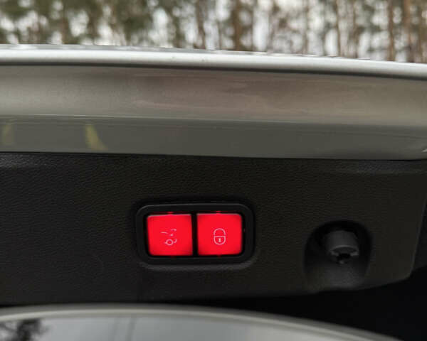 Серый Мерседес ЦЛС-Класс, объемом двигателя 2.99 л и пробегом 230 тыс. км за 29999 $, фото 4 на Automoto.ua