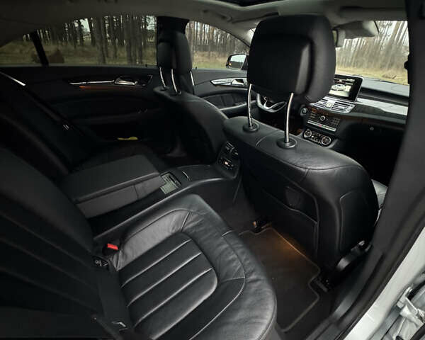 Серый Мерседес ЦЛС-Класс, объемом двигателя 2.99 л и пробегом 230 тыс. км за 30000 $, фото 14 на Automoto.ua