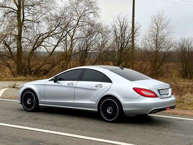 Сірий Мерседес ЦЛС-Клас, об'ємом двигуна 3 л та пробігом 200 тис. км за 30000 $, фото 4 на Automoto.ua