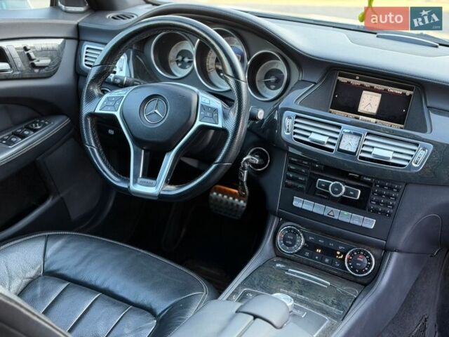 Серый Мерседес ЦЛС-Класс, объемом двигателя 3 л и пробегом 248 тыс. км за 19500 $, фото 27 на Automoto.ua