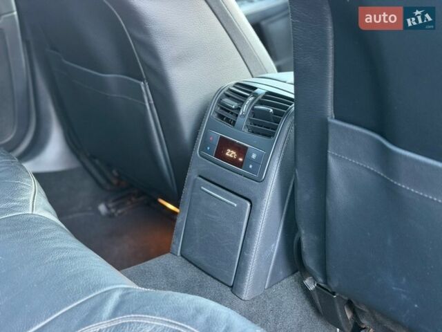 Серый Мерседес ЦЛС-Класс, объемом двигателя 3 л и пробегом 248 тыс. км за 19500 $, фото 31 на Automoto.ua