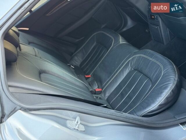 Серый Мерседес ЦЛС-Класс, объемом двигателя 3 л и пробегом 248 тыс. км за 19500 $, фото 32 на Automoto.ua