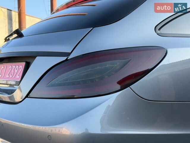 Серый Мерседес ЦЛС-Класс, объемом двигателя 3 л и пробегом 248 тыс. км за 19500 $, фото 23 на Automoto.ua