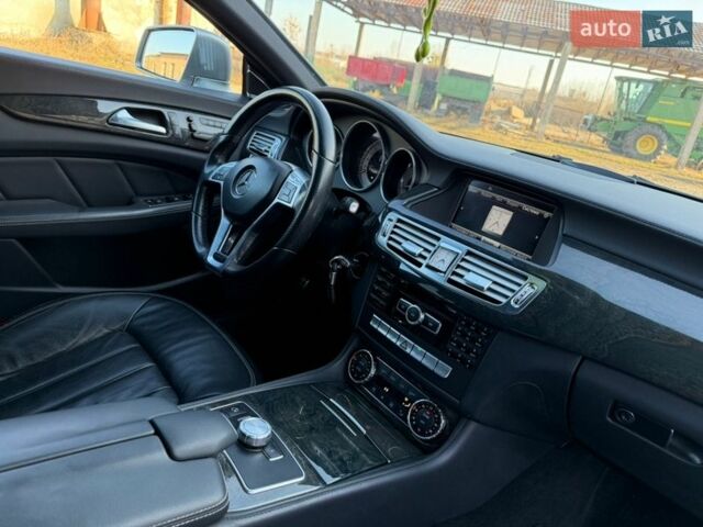 Серый Мерседес ЦЛС-Класс, объемом двигателя 3 л и пробегом 248 тыс. км за 19500 $, фото 16 на Automoto.ua