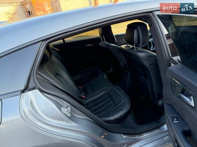 Серый Мерседес ЦЛС-Класс, объемом двигателя 3 л и пробегом 248 тыс. км за 19500 $, фото 30 на Automoto.ua