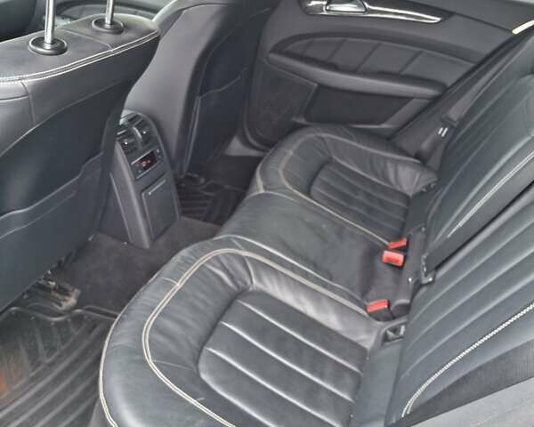 Серый Мерседес ЦЛС-Класс, объемом двигателя 3 л и пробегом 248 тыс. км за 24500 $, фото 49 на Automoto.ua