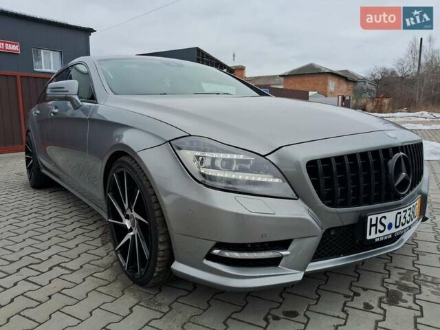 Серый Мерседес ЦЛС-Класс, объемом двигателя 3 л и пробегом 248 тыс. км за 24500 $, фото 59 на Automoto.ua