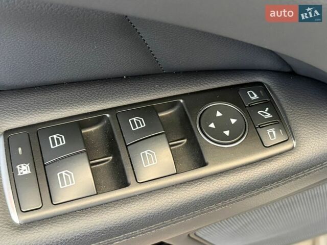 Серый Мерседес ЦЛС-Класс, объемом двигателя 3 л и пробегом 233 тыс. км за 19500 $, фото 20 на Automoto.ua