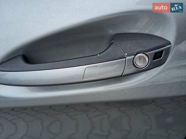 Серый Мерседес ЦЛС-Класс, объемом двигателя 3 л и пробегом 248 тыс. км за 24500 $, фото 21 на Automoto.ua