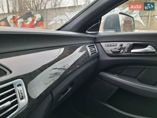 Серый Мерседес ЦЛС-Класс, объемом двигателя 3 л и пробегом 248 тыс. км за 24500 $, фото 25 на Automoto.ua