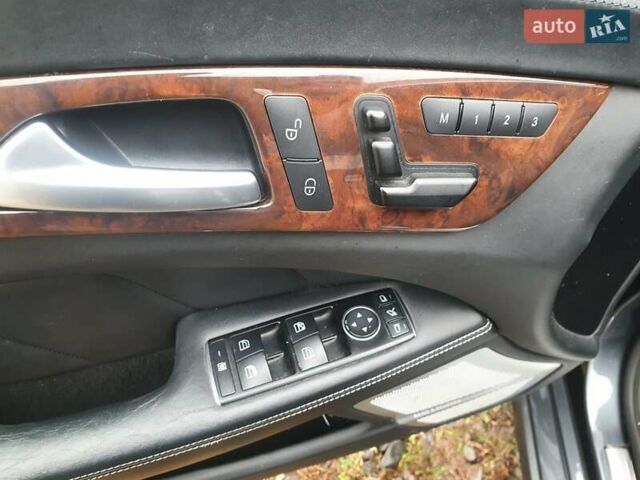 Серый Мерседес ЦЛС-Класс, объемом двигателя 3 л и пробегом 260 тыс. км за 20000 $, фото 19 на Automoto.ua