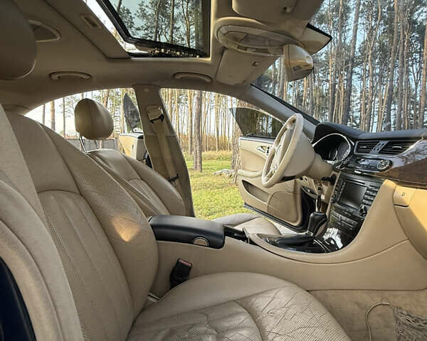 Зелений Мерседес ЦЛС-Клас, об'ємом двигуна 5 л та пробігом 269 тис. км за 10000 $, фото 11 на Automoto.ua