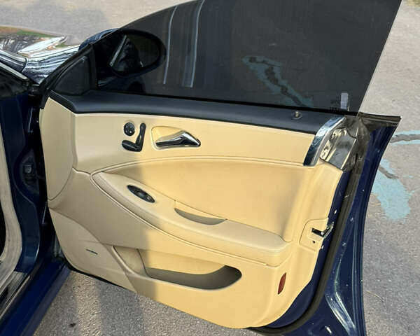 Зелений Мерседес ЦЛС-Клас, об'ємом двигуна 5 л та пробігом 269 тис. км за 10000 $, фото 8 на Automoto.ua