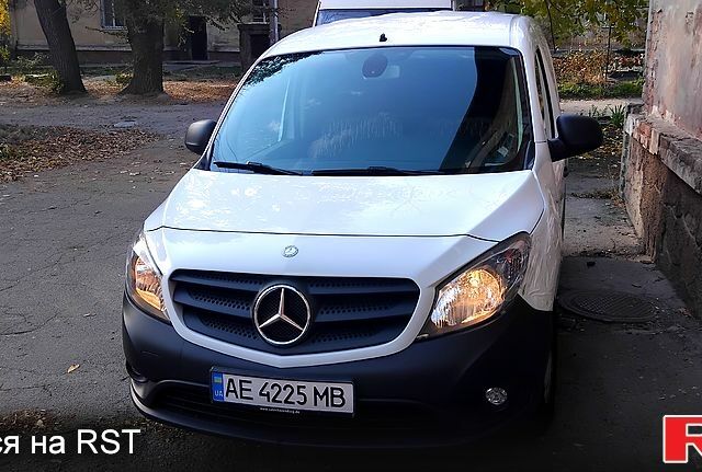 Белый Мерседес Ситан, объемом двигателя 1.5 л и пробегом 190 тыс. км за 7500 $, фото 1 на Automoto.ua