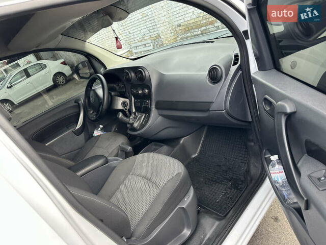 Белый Мерседес Ситан, объемом двигателя 1.46 л и пробегом 260 тыс. км за 6900 $, фото 5 на Automoto.ua