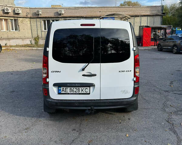 Белый Мерседес Ситан, объемом двигателя 1.46 л и пробегом 277 тыс. км за 10500 $, фото 3 на Automoto.ua